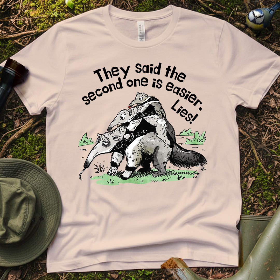 Giant Anteater tired mum Tshirt