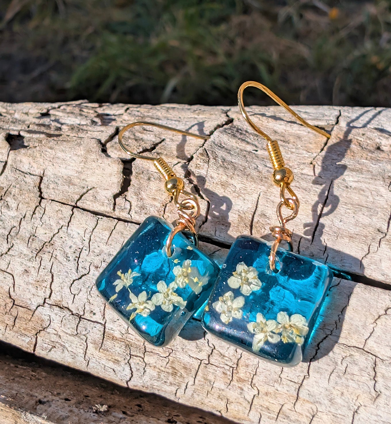 Bishop's flower Blue Resin Square Earrings Gift