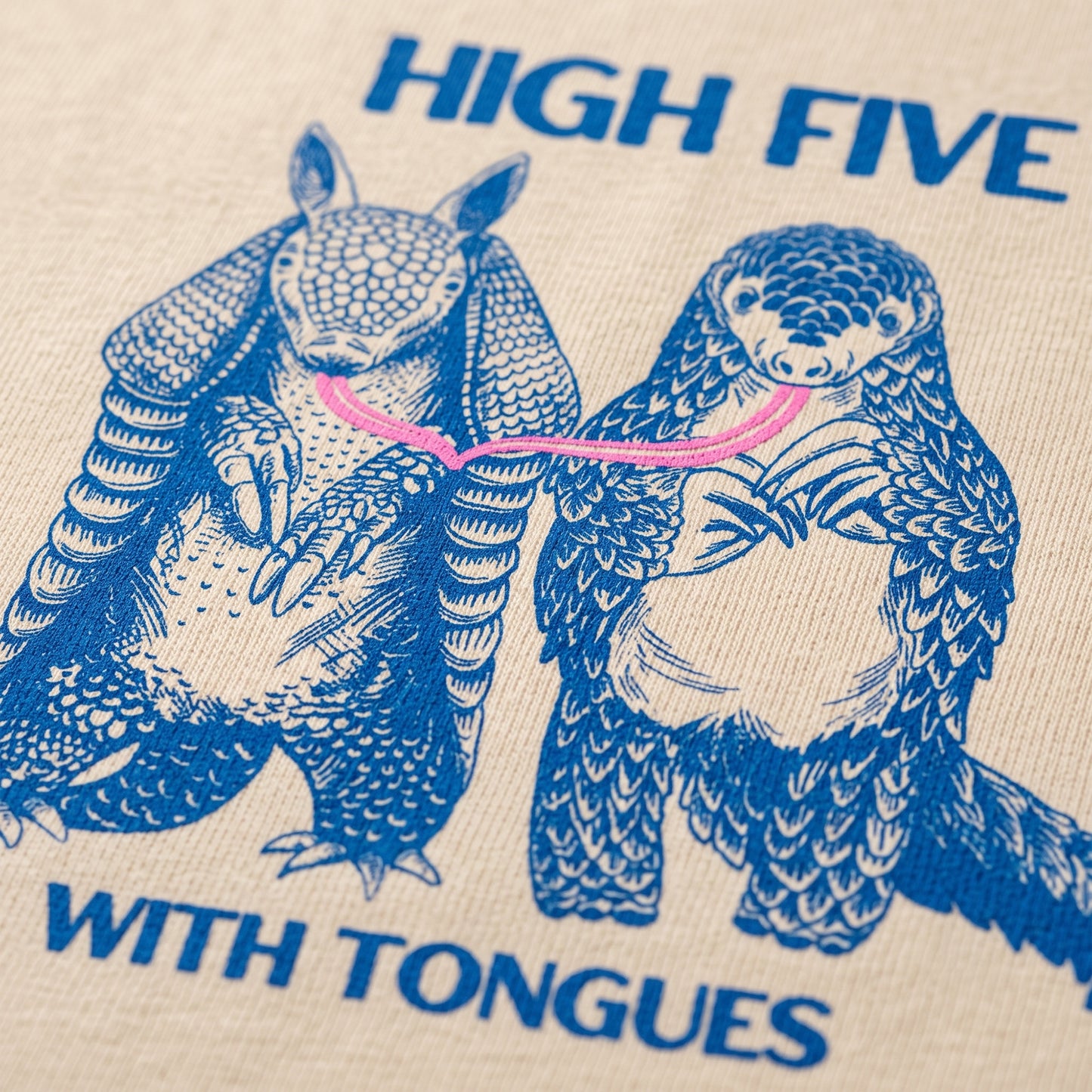 "High Five with Tongues" Pangolin & Armadillo Organic Cotton T-Shirt – Funny Wildlife Graphic Tee